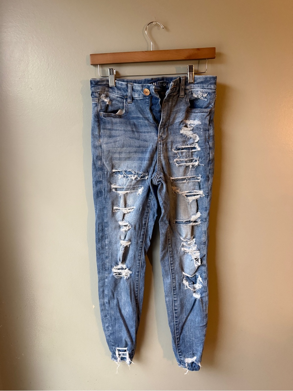 American Eagle Next Level Stretch Super Distressed Skinny Jeans Women’s